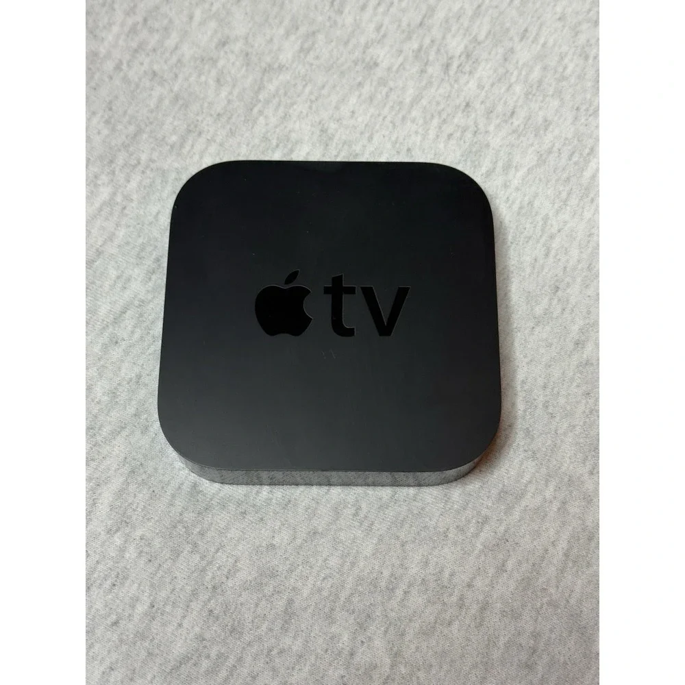 Apple TV (3rd Generation) Streaming Device‎ Bundle A1469 Excellent Condition